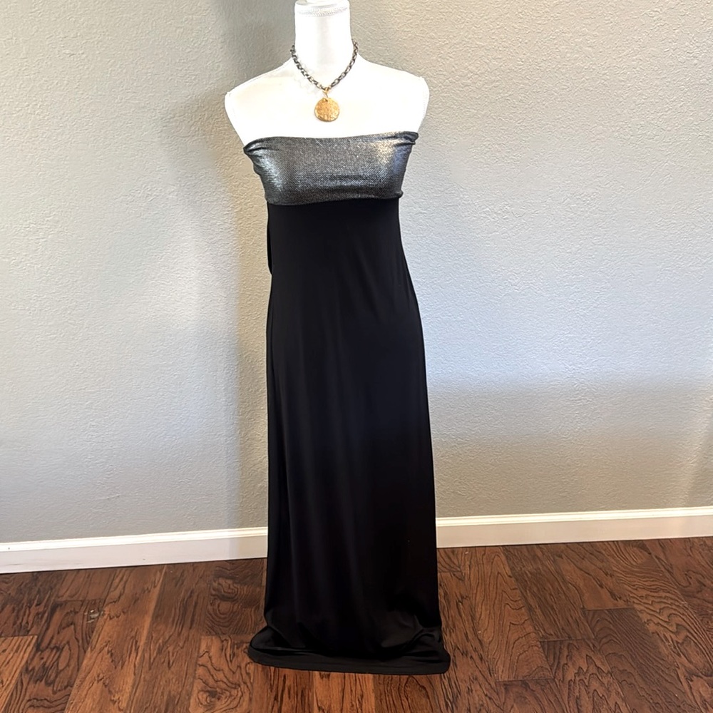 Designer Marie France Van Damme evening gown. Size 2. Excellent condition.